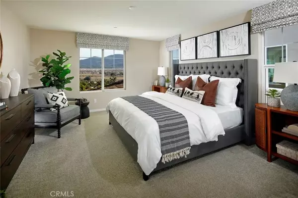 Lake Elsinore, CA 92530,941 Helena Ridge #8