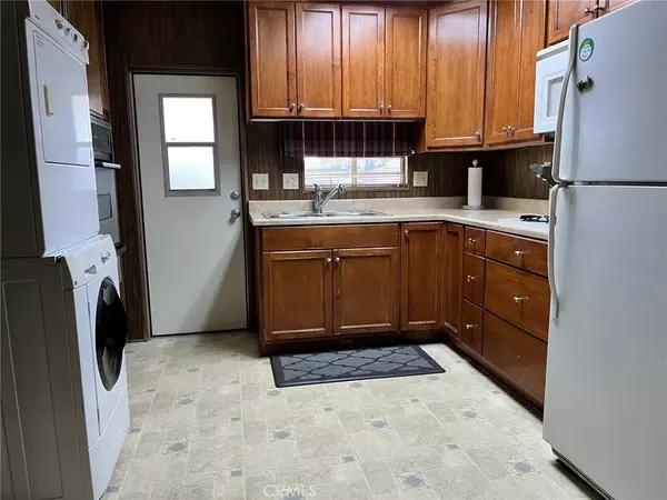 La Verne, CA 91750,2717 Arrow Highway #43