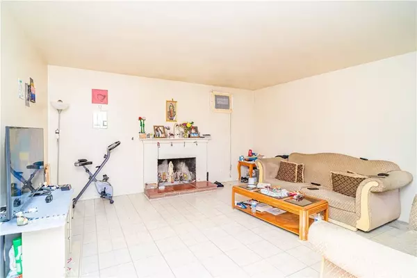 Victorville, CA 92395,16683 Lynn Street