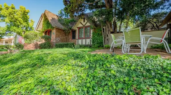 Fullerton, CA 92832,421 W Brookdale Place