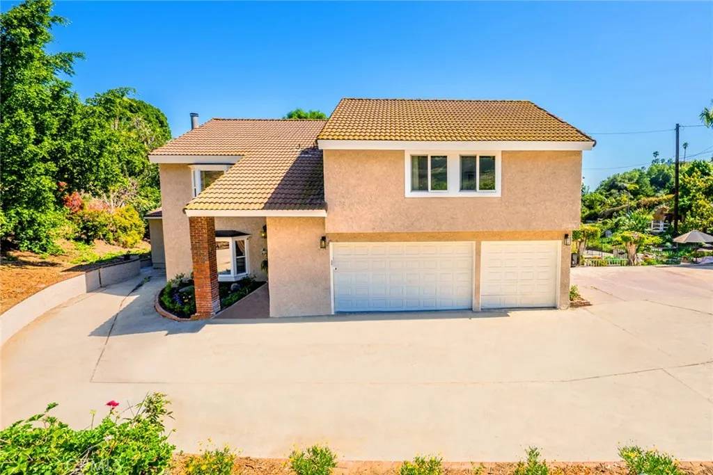 La Habra Heights, CA 90631,1370 N Walnut Street