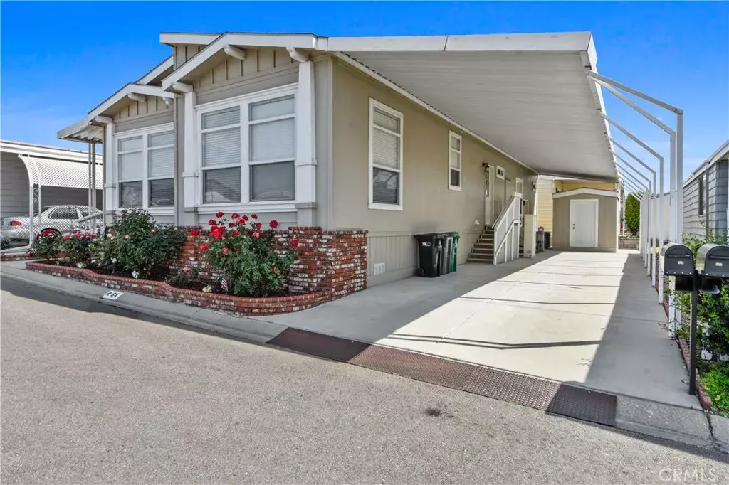 La Verne, CA 91750,3800 Bradford #64