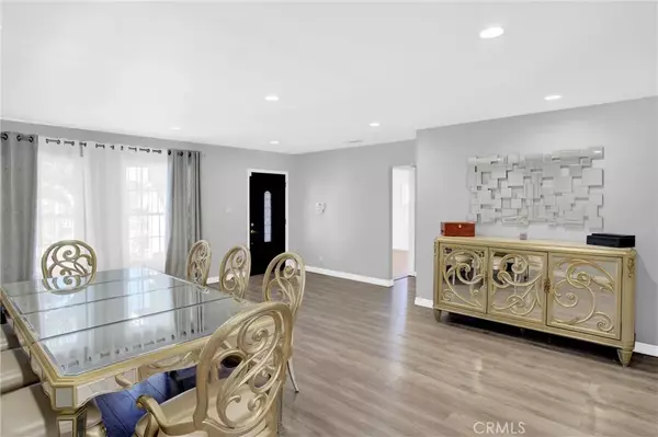 North Hollywood, CA 91605,7634 Hinds Avenue