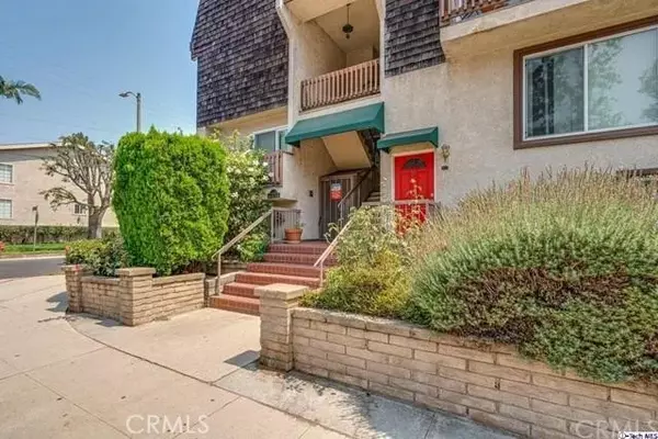 Studio City, CA 91604,4660 Coldwater Canyon Avenue #2