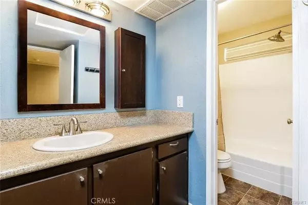 Studio City, CA 91604,4660 Coldwater Canyon Avenue #2