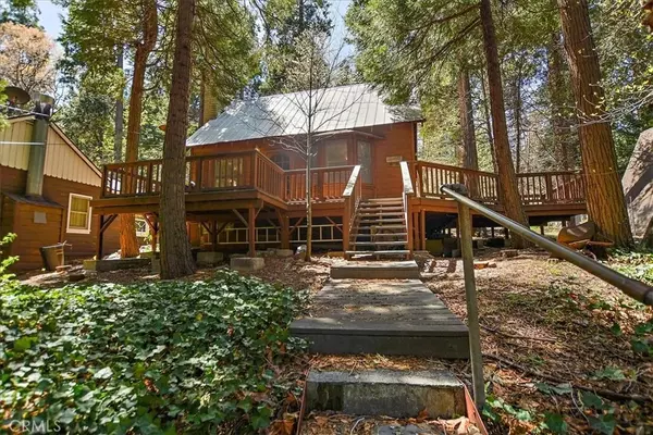 682 Mormon Springs Road, Crestline, CA 92325