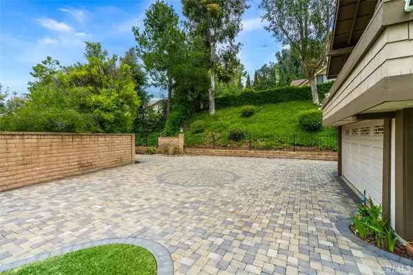 San Dimas, CA 91773,1020 Calle Frondosa