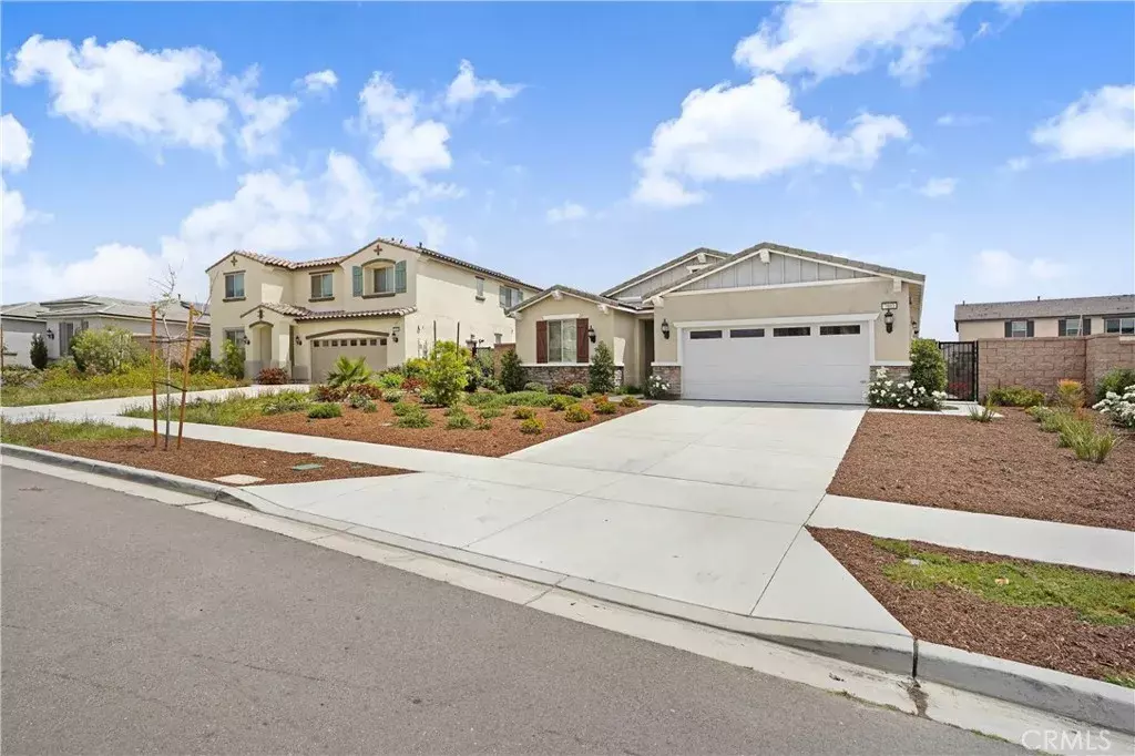 Fontana, CA 92336,7803 Poppy Lane