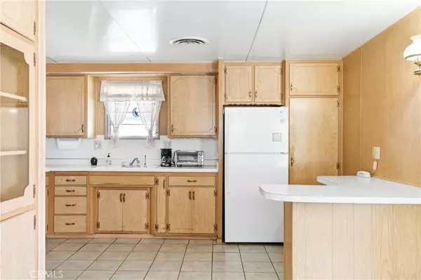 La Verne, CA 91750,3530 Damien #89