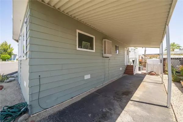 Desert Hot Springs, CA 92240,64625 Pierson #B18