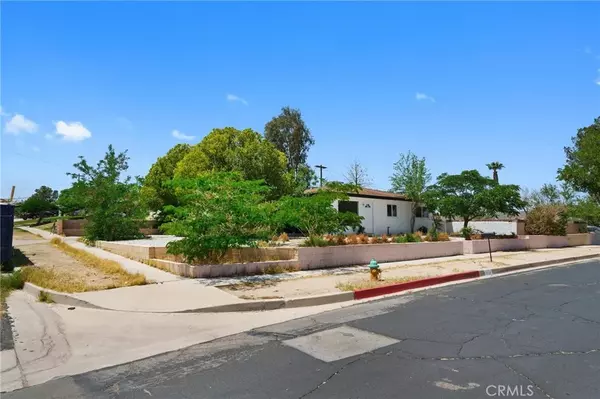 Victorville, CA 92395,15610 Fresno Street