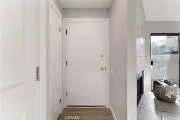 Arleta, CA 91331,9555 Woodman Avenue #12