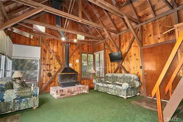 Crestline, CA 92325,23352 Knapps Cutoff