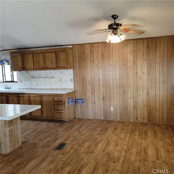 San Jacinto, CA 92582,228 N La Paloma Avenue