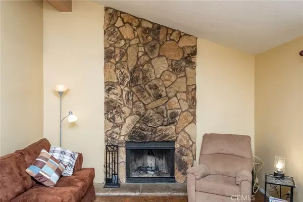 Victorville, CA 92394,15118 Dakota Street