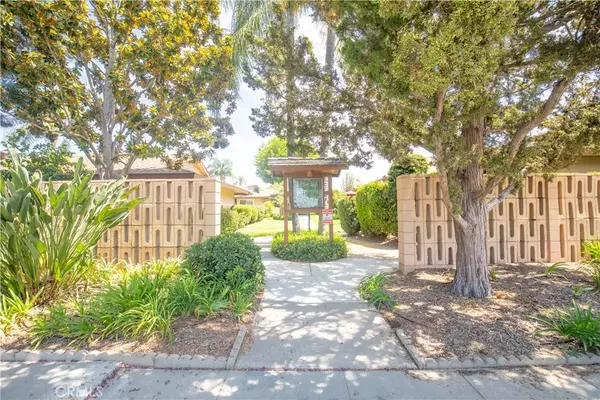 1808 E Commonwealth Avenue #102, Fullerton, CA 92831