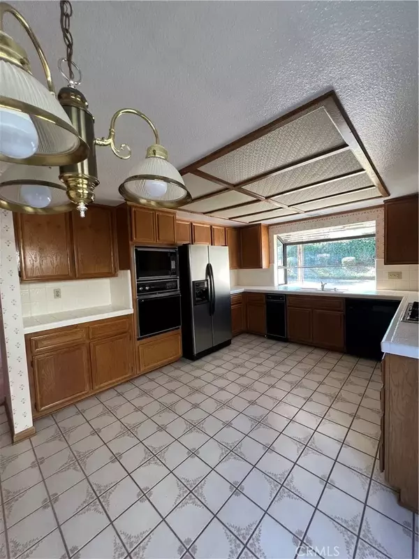 La Verne, CA 91750,5650 Los Robles