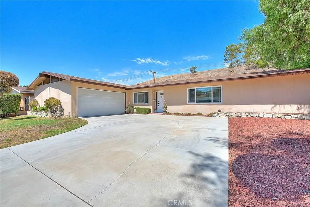 Diamond Bar, CA 91765,23019 Happy Hollow Road
