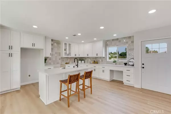 West Covina, CA 91791,407 N Lark Ellen Avenue