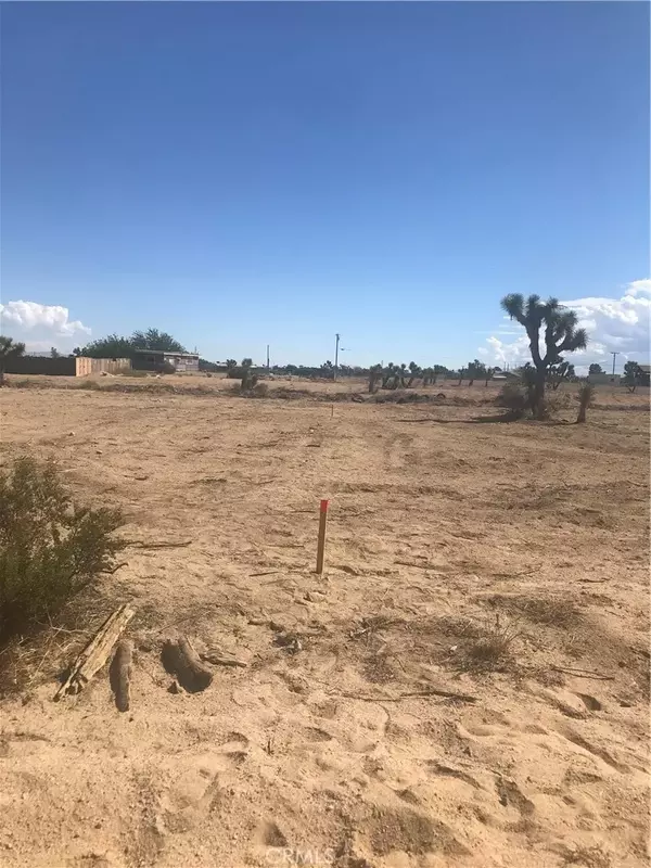 10727 Eaby, Phelan, CA 92371