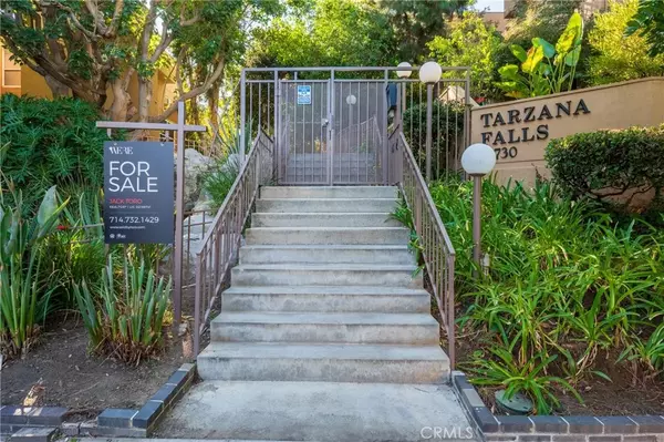 18730 Hatteras Street #41, Tarzana, CA 91356
