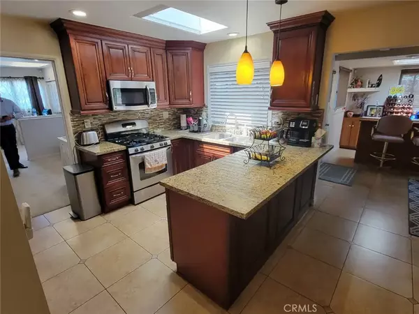 La Habra, CA 90631,9472 Randall Avenue