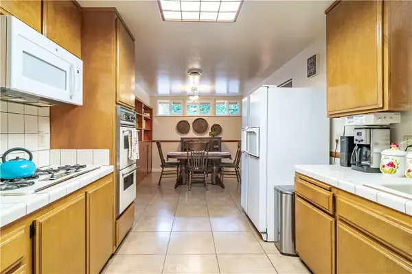 La Verne, CA 91750,2886 Butterfield Avenue