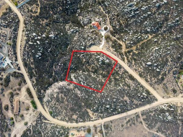 Aguanga, CA 92532,1032 Canyonside Court