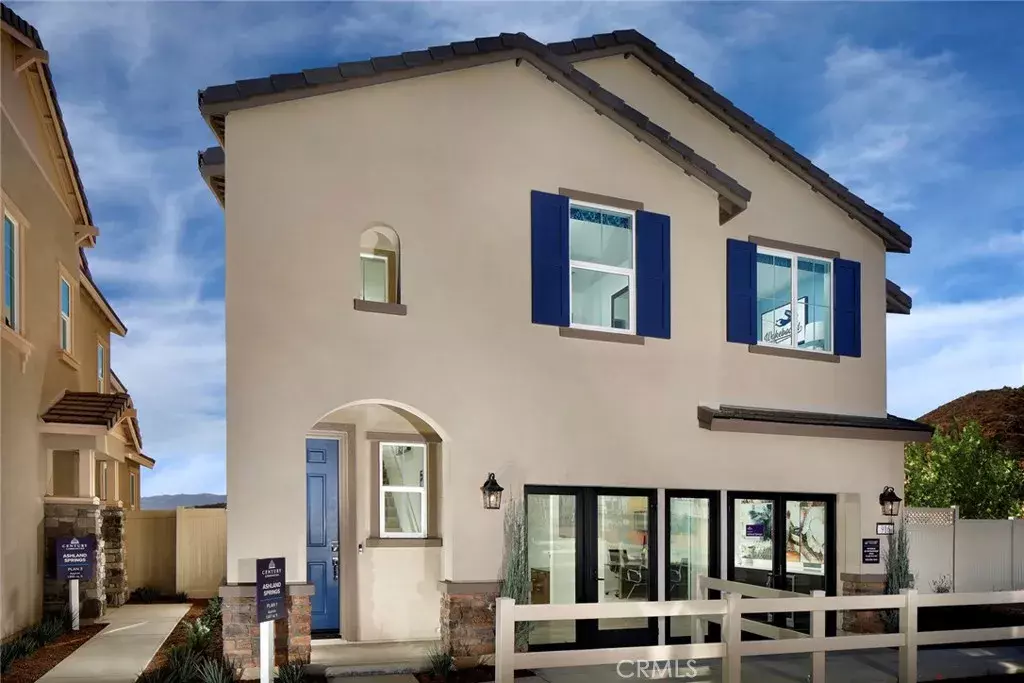 Lake Elsinore, CA 92530,916 Maya Crossing
