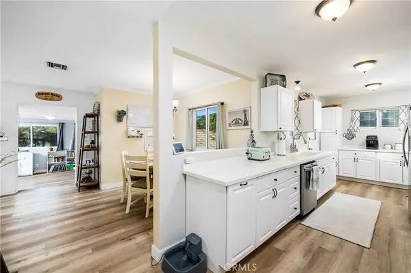 Duarte, CA 91010,523 Greenbank Avenue