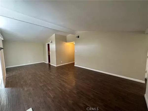 Winnetka, CA 91306,20349 Mobile Street