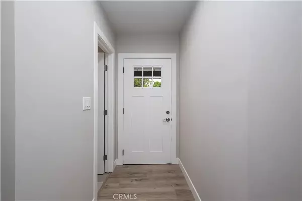 Lake Balboa, CA 91406,7038 Andasol Avenue