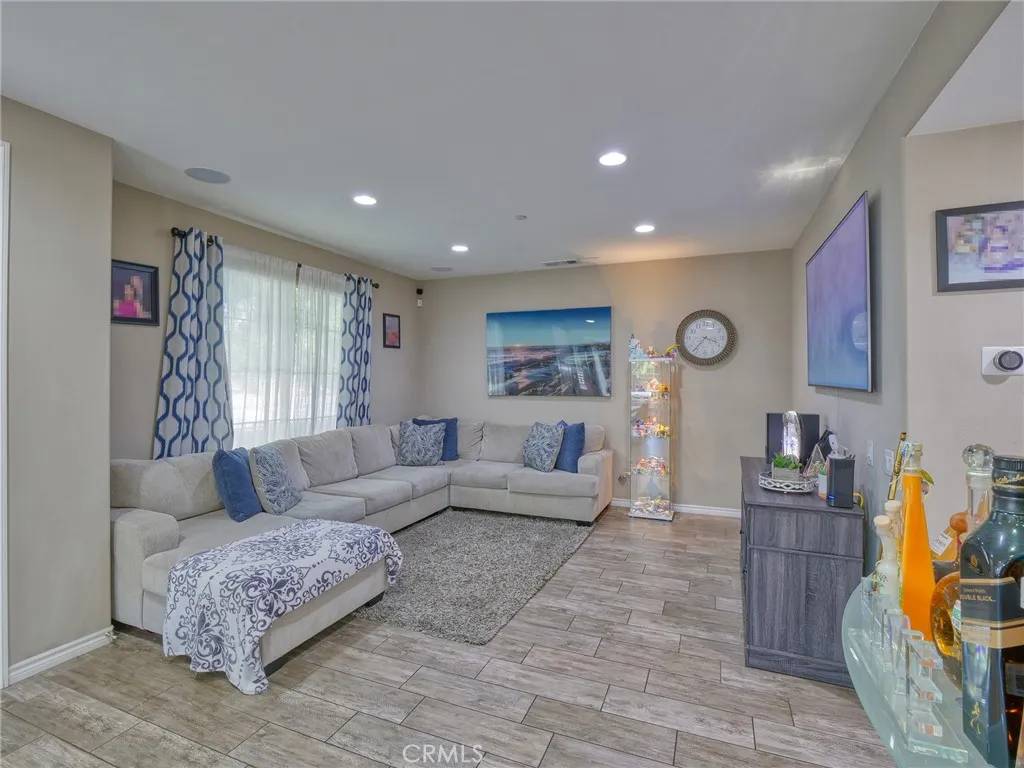 Norwalk, CA 90650,11772 Lakeland Road