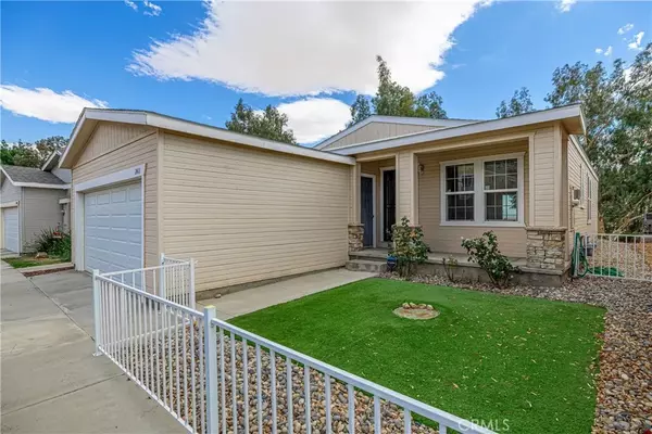 2418 Grandview Terrace, Rosamond, CA 93560