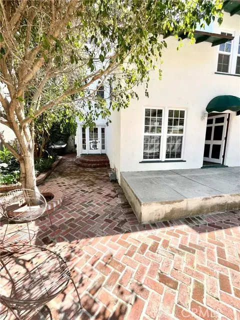 Los Angeles, CA 90046,8334 Kirkwood Drive