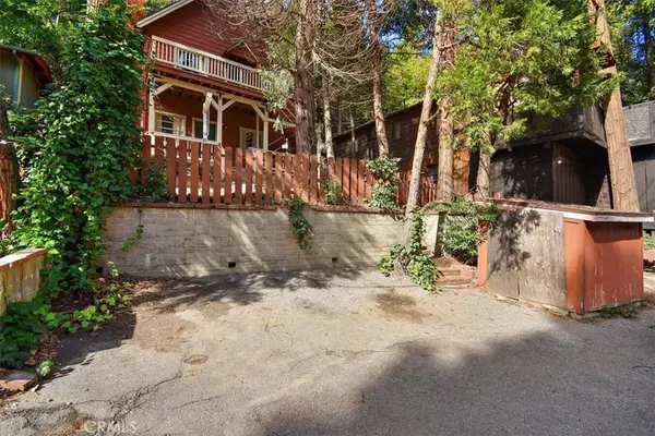 758 Fern Drive, Crestline, CA 92325
