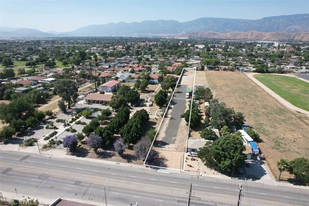 San Bernardino, CA 92411,1812 W Base Line