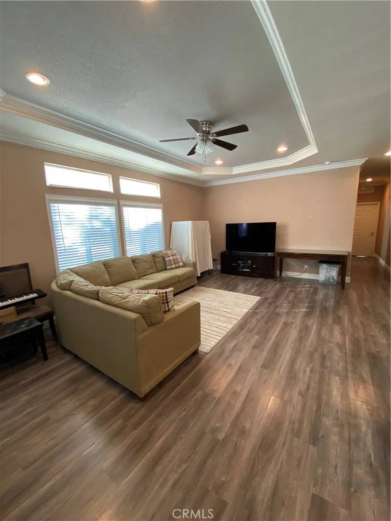 Ontario, CA 91764,2139 E 4th #85