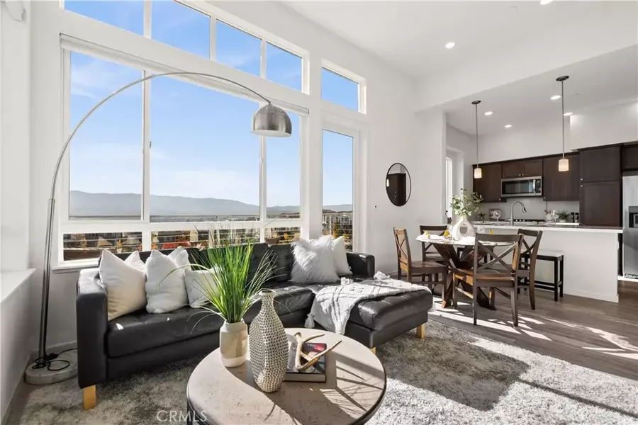 241 Llano De Los Robles Avenue #9, San Jose, CA 95136