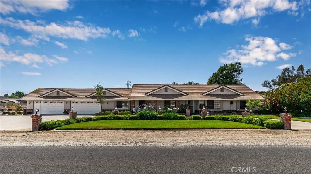 Jurupa Valley, CA 92509,5699 Steve Street