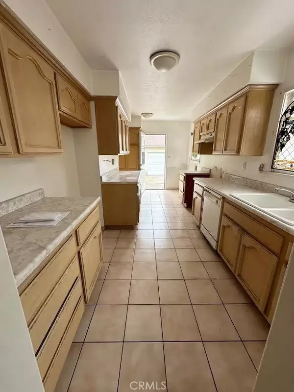 Lakewood, CA 90713,4344 Gondar Avenue