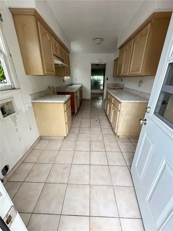 Lakewood, CA 90713,4344 Gondar Avenue