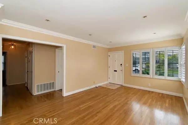 Lakewood, CA 90712,4514 Camerino Street