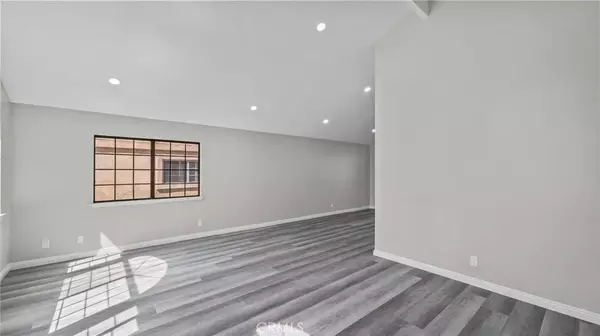 Canyon Lake, CA 92587,22560 Canyon Lake Drive North