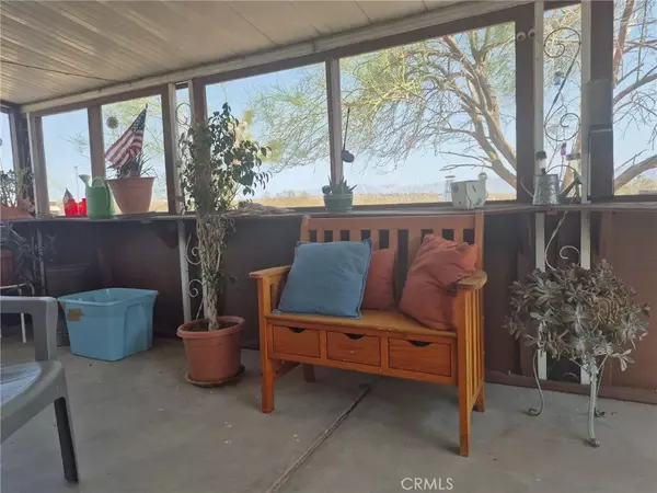 Joshua Tree, CA 92252,63737 Gibson Road
