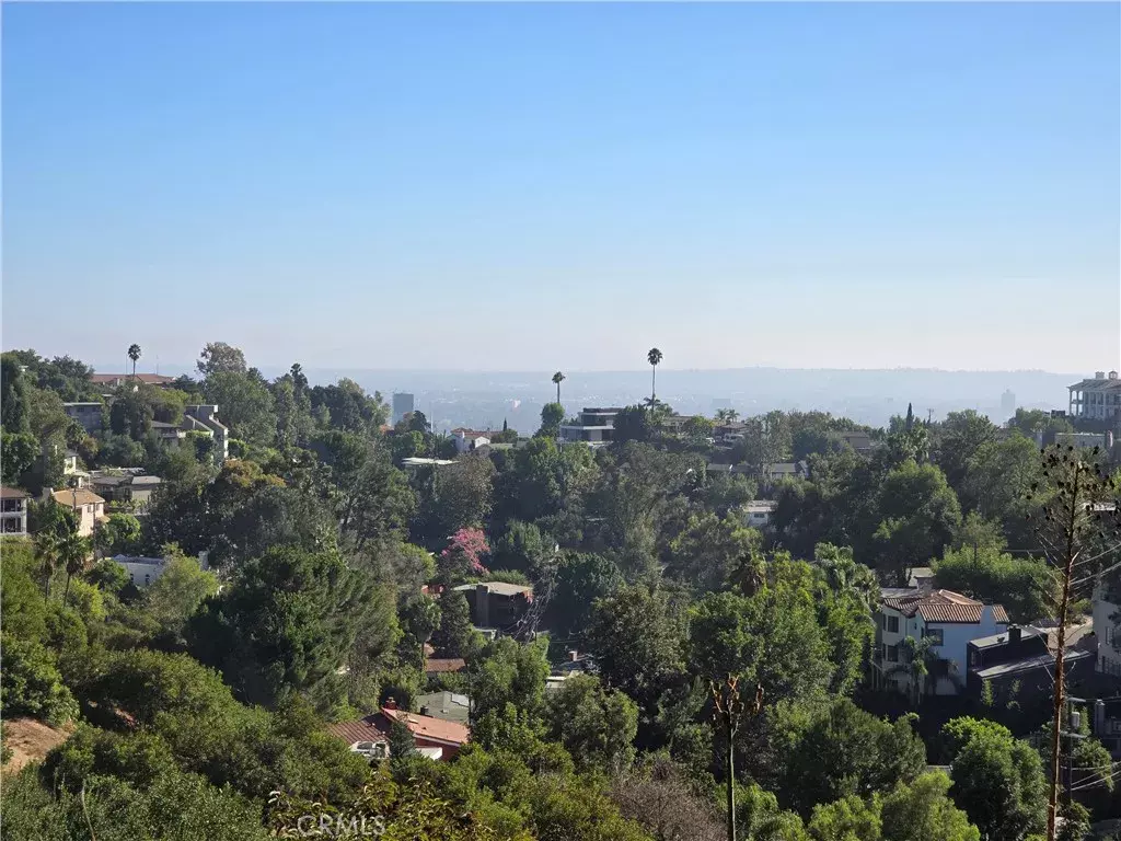 Los Angeles, CA 90068,2763 Hargrave