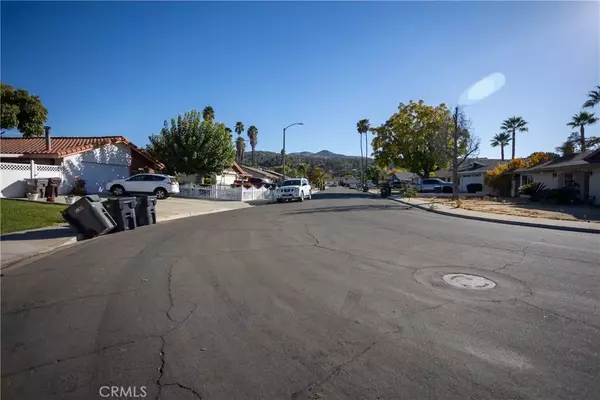 Hemet, CA 92544,41940 Stonecliff Way