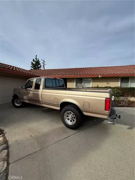 2317 W Silver Tree Road, Claremont, CA 91711