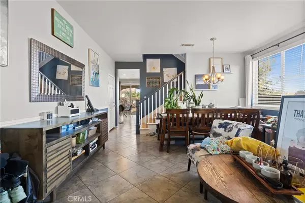 Canyon Country, CA 91387,27323 English Oak Court