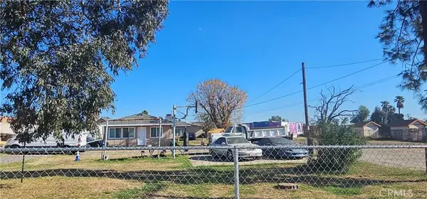 Fontana, CA 92335,8403 Mulberry Avenue
